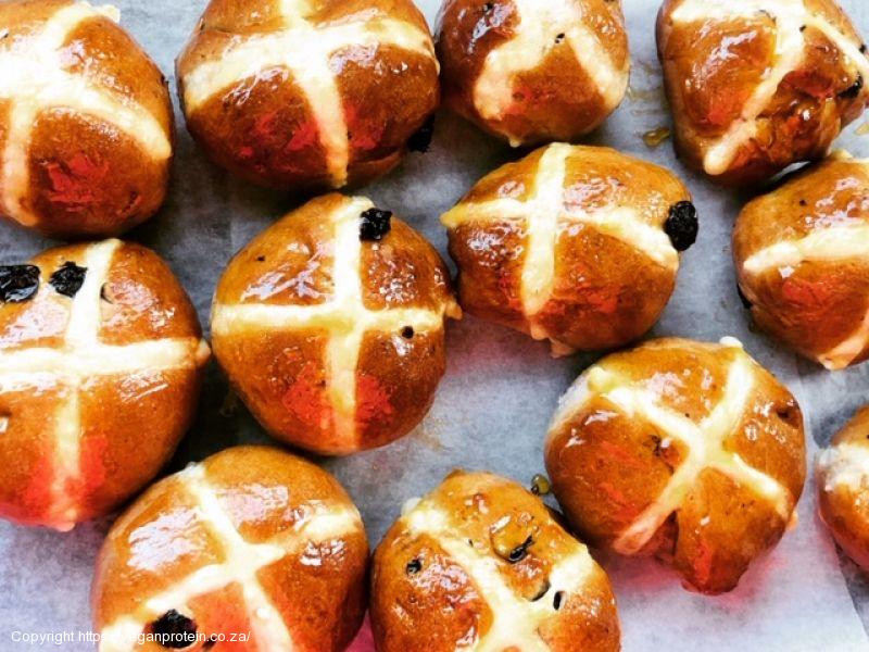 Protein Hot Cross Buns 